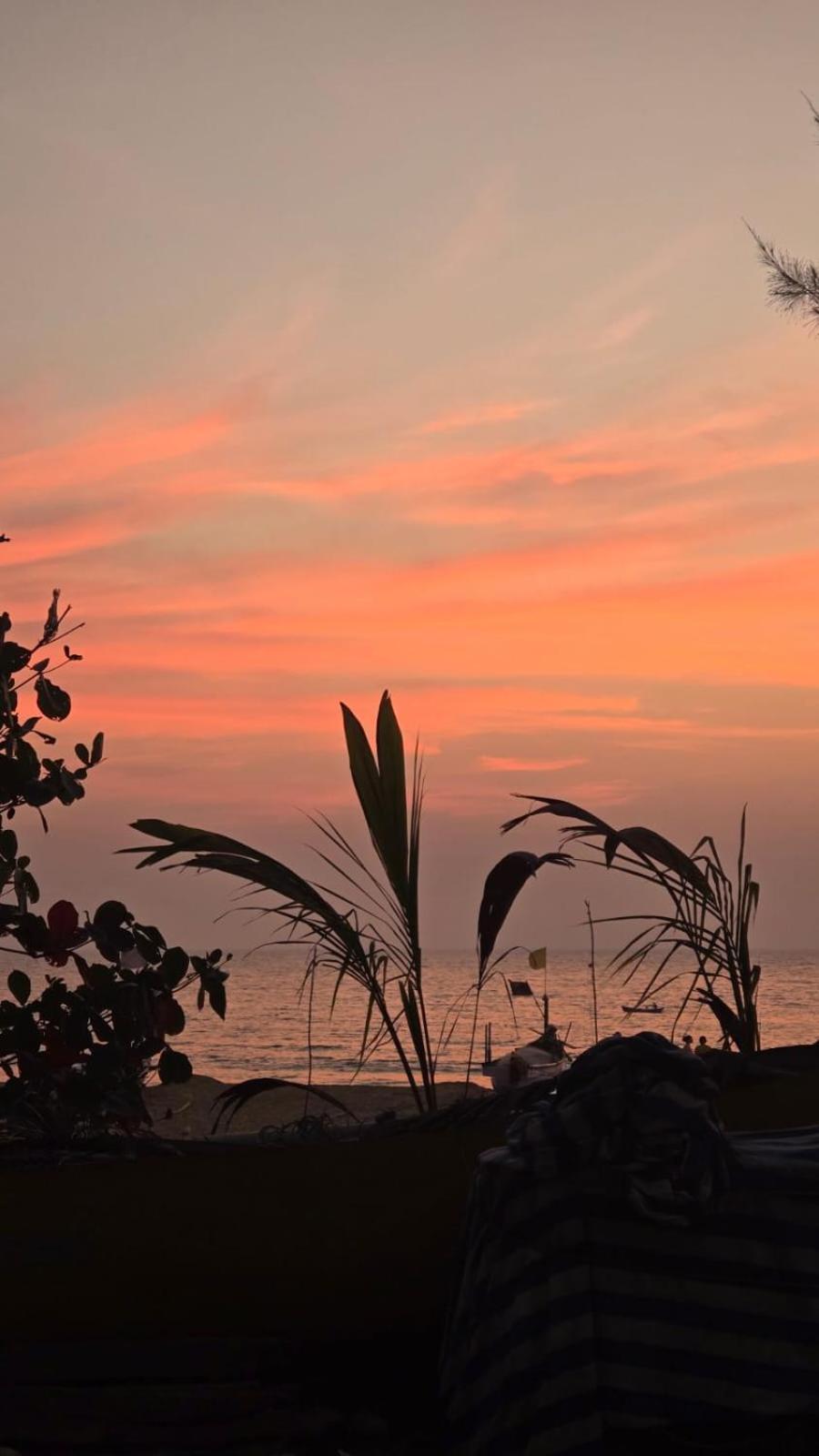 Prafulla Homestay 카워 외부 사진