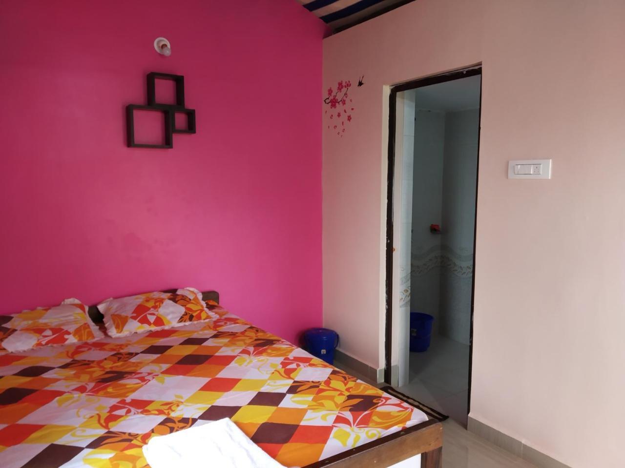 Prafulla Homestay 카워 외부 사진